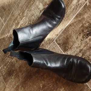 Born Black Leather Ankle Boots size 8